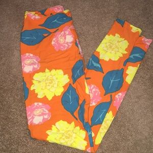 Lularoe One Size floral leggings